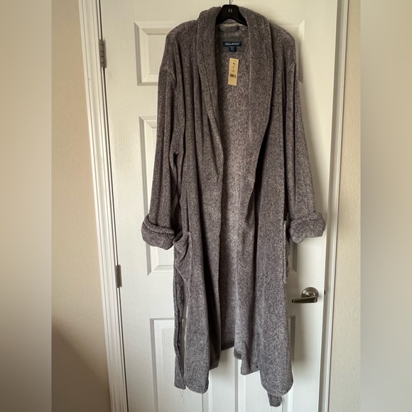 Tommy Bahama Plush Gray Robe - Picture 2 of 8